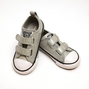 CONVERSE  Sneakers- SO FUN &  SPARKLING!!For your Little Princess! Size 8